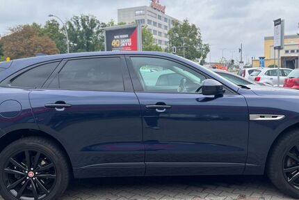 Jaguar F-Pace 152.000 km 15.900 &euro; Berlin 12627