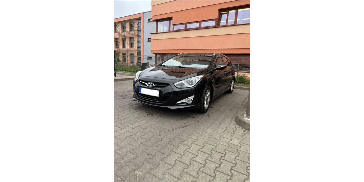 Hyundai i40 111.000 km 10.200 &euro; Berlin 14167
