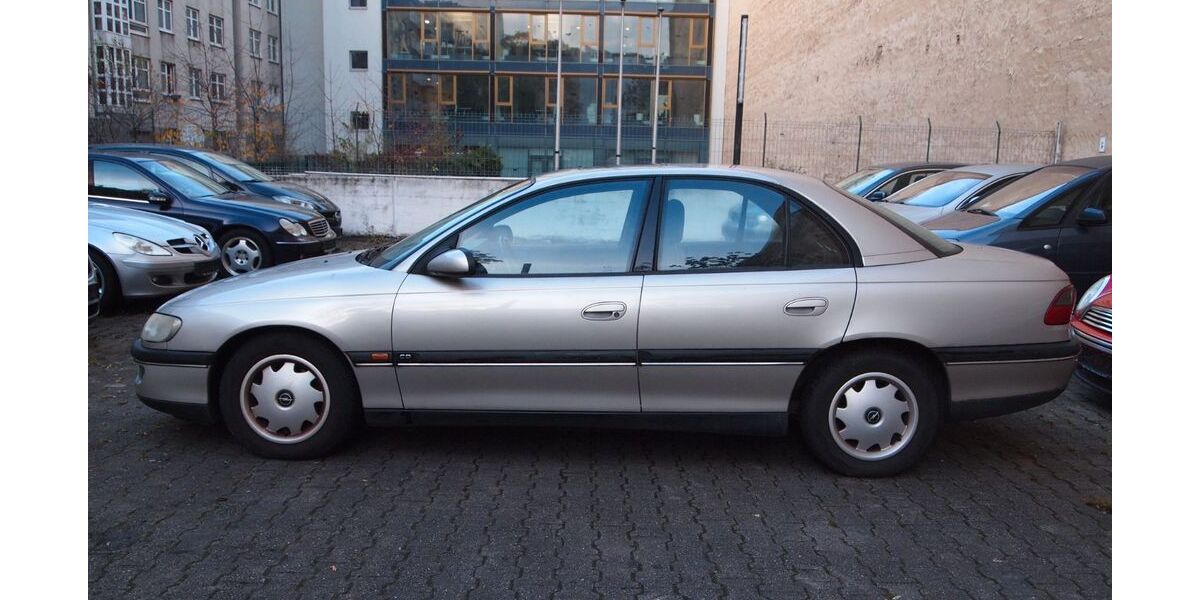 Opel Omega 60.000 km 2.500 € Berlin 10785