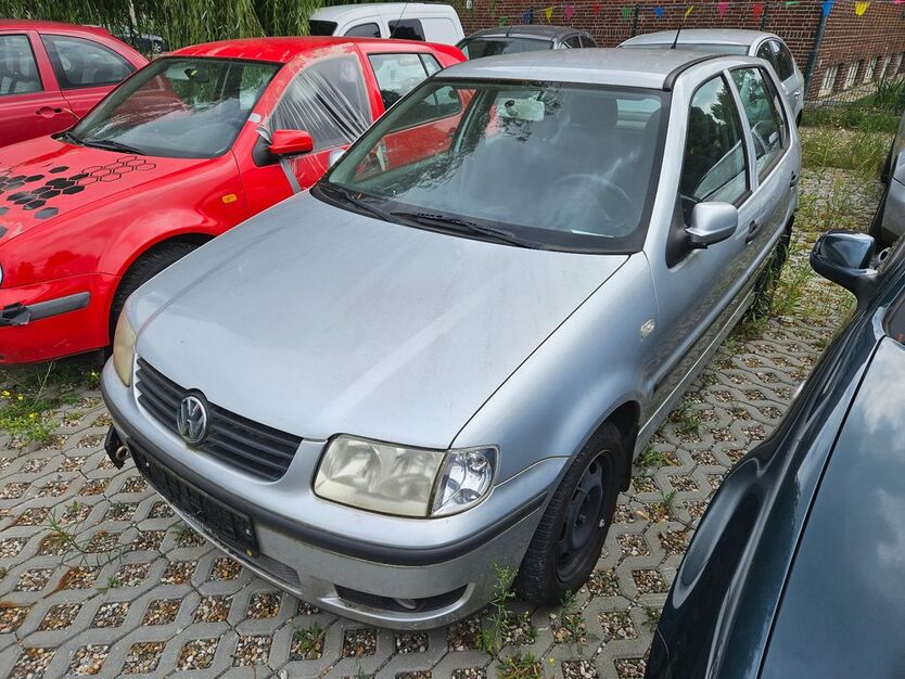 VW Polo 78.000 km 1.499 € Berlin 12439