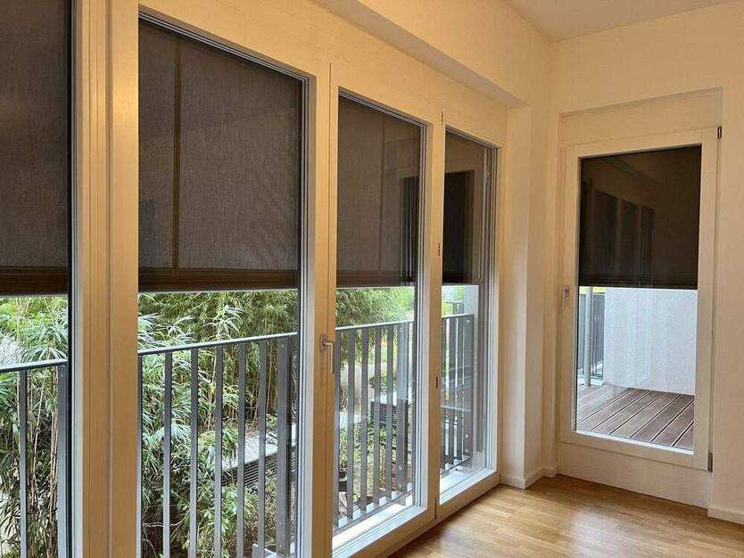 Neubau Kudamm . Olivaer Platz . MÖBLIERT . EBK . HWR . Loggia . Gäste-WC . 3 m Decke 2 zimmer