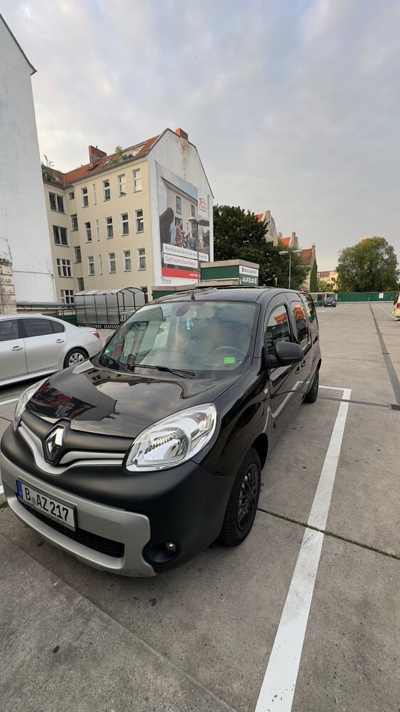 Renault Kangoo 205.322 km 10.200 € Berlin 10178
