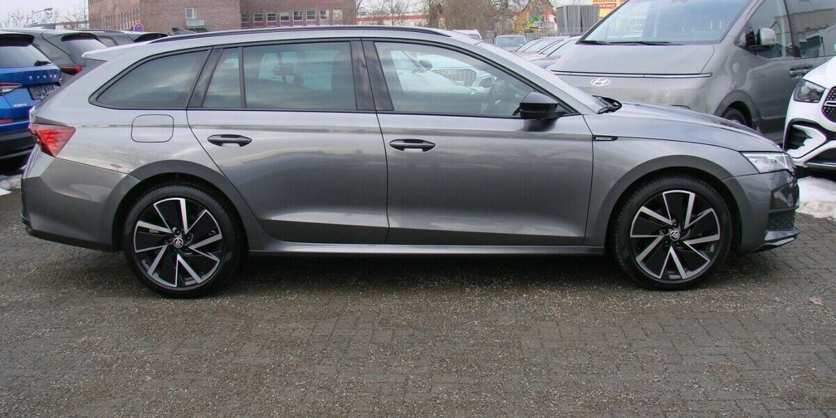 Skoda Octavia 2.0TDi Sportline LED 360º Canton HUD 39.383 km 30.980 &euro; Falkensee 14612