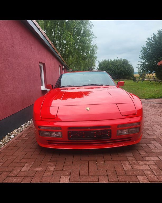 944