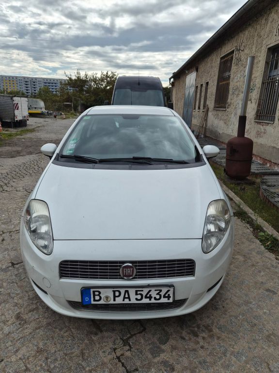 Fiat Punto 88.100 km 1.900 € Berlin 10318