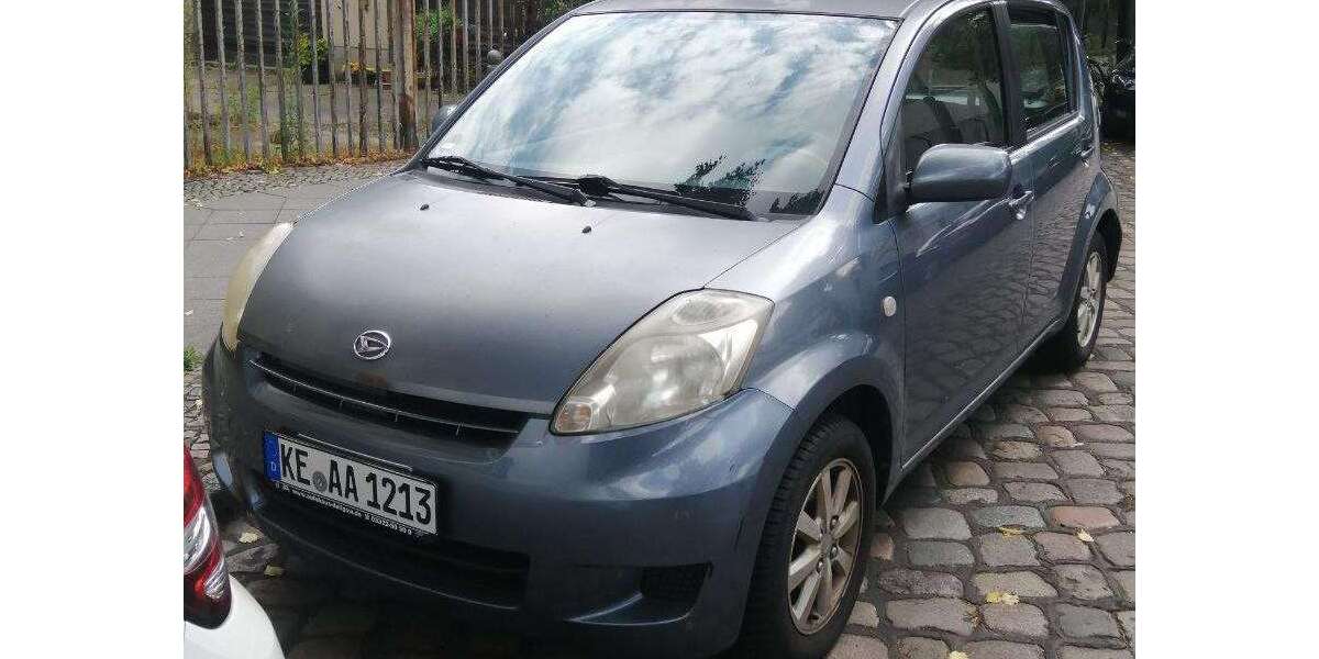 Daihatsu Sirion 182.000 km 1.250 € Berlin 12459