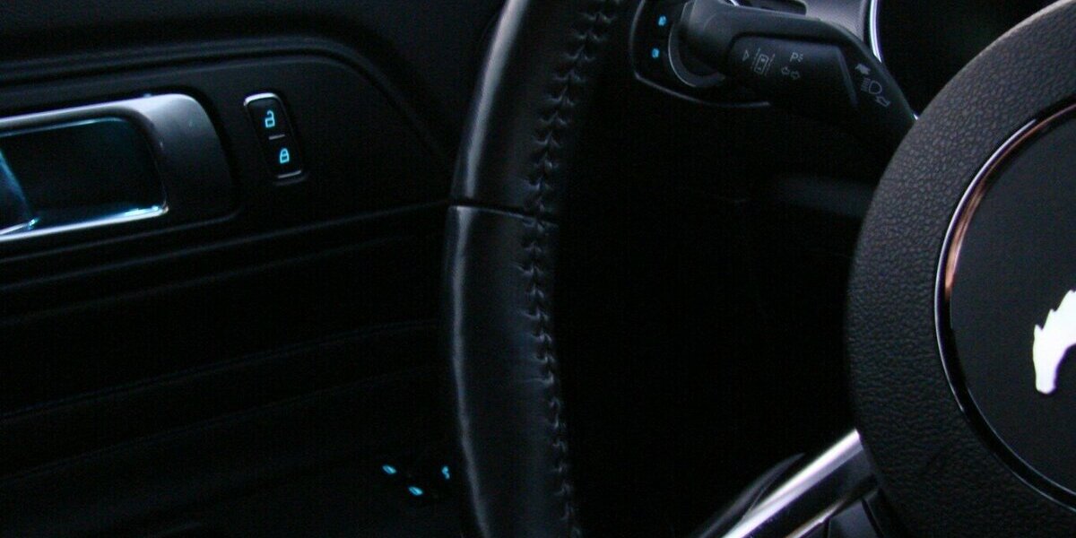 Ford Mustang GT 5.0 V8 Fastback SVT Performance Deutsch 37.112 km 36.980 € Falkensee 14612