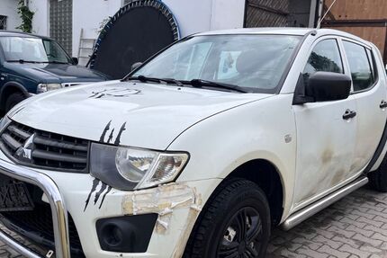 Mitsubishi L200 259.942 km 6.490 &euro; Berlin 14167