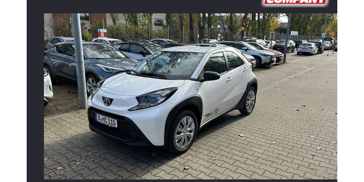 Toyota Aygo (X) 2.500 km 20.025 € Berlin 13403