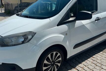 Ford Transit Courier 217.000 km 3.990 &euro; Berlin - Tempelhof 12107