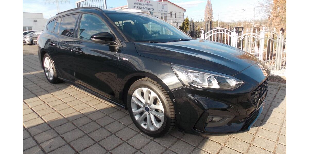 Ford Focus 40.000 km 15.990 &euro; Mahlow 15831