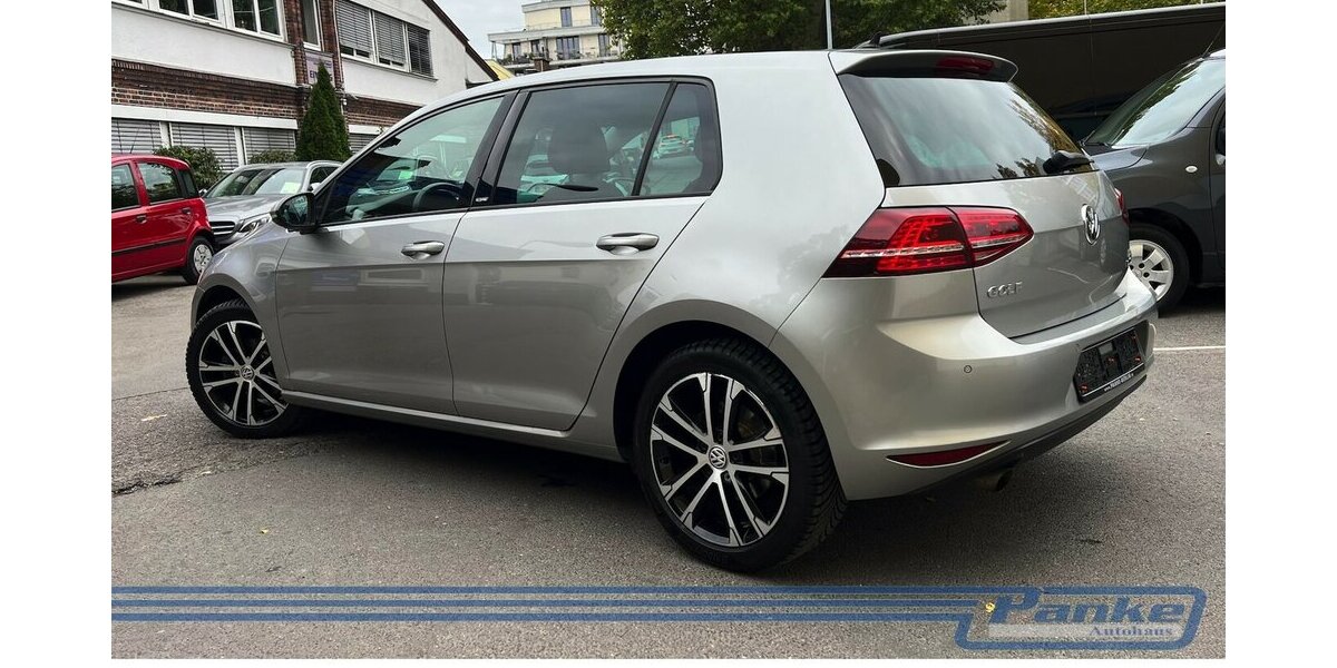 VW Golf VII Allstar BMT*PDC*Xenon*SHZ*Tempo* 94.457 km 12.990 &euro; Berlin 13187
