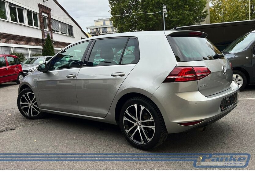 VW Golf VII Allstar BMT*PDC*Xenon*SHZ*Tempo* 94.457 km 12.990 € Berlin 13187