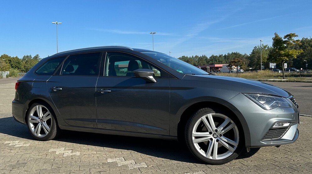 Seat Leon ST 52.000 km 15.500 € Berlin 10178