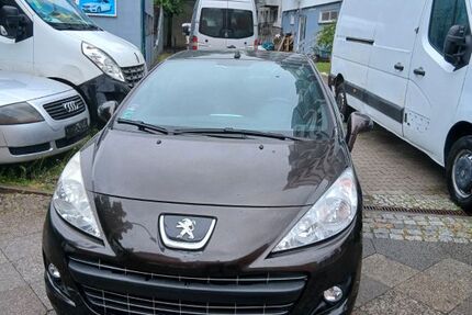 Peugeot 207 105.000 km 4.550 &euro; Berlin 12105