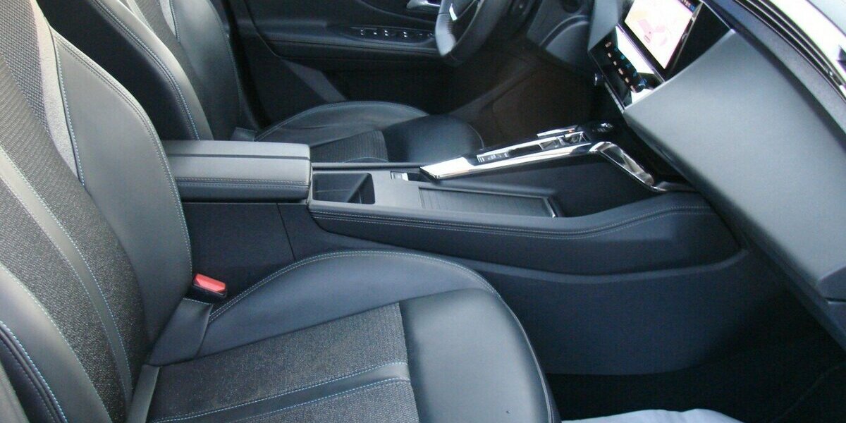 Peugeot 308 SW 1.6 Hybrid Allure Pack HY 180 ACC 360º 44.600 km 23.980 &euro; Falkensee 14612