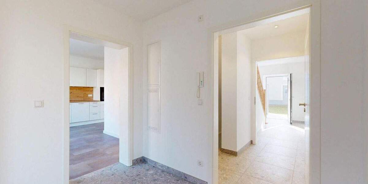 Mehrfamilienhaus, Wohnhaus Potsdam Bornim - 8 Zimmer, 232 m&sup2;, 1.595.000&euro; | Angebot:25837917