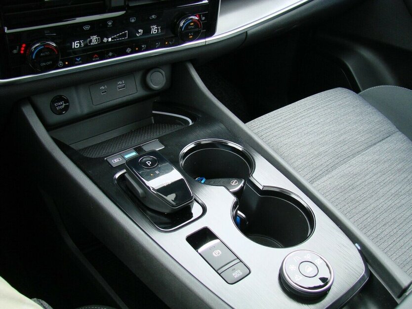 Nissan X-Trail 1.5VC-T e-Power e-4orce N-Connecta Pano He 12.897 km 33.980 € Falkensee 14612