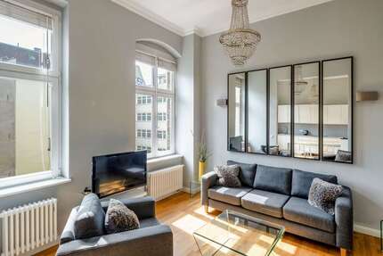 Wohnung Berlin Kreuzberg - 3 Zimmer, 100 m&sup2;, 2.300&euro; | Angebot:26359219