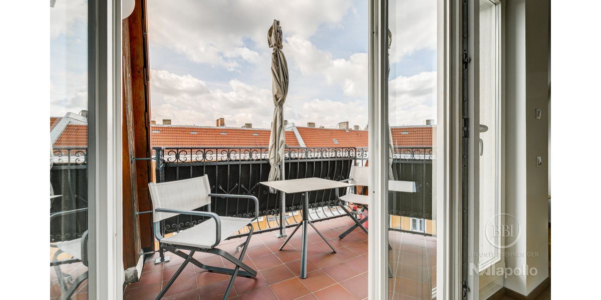 LICHTDURCHFLUTETE DACHGESCHOSSWOHNUNG MIT AUFZUG UND TERRASSE IN BEGEHRTER KIEZLAGE! - Dachgeschoßwohnung Berlin Friedrichshain | Angebot:26854784