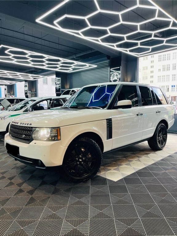 Land Rover Range Rover 89.171 km 24.900 € Berlin 10553