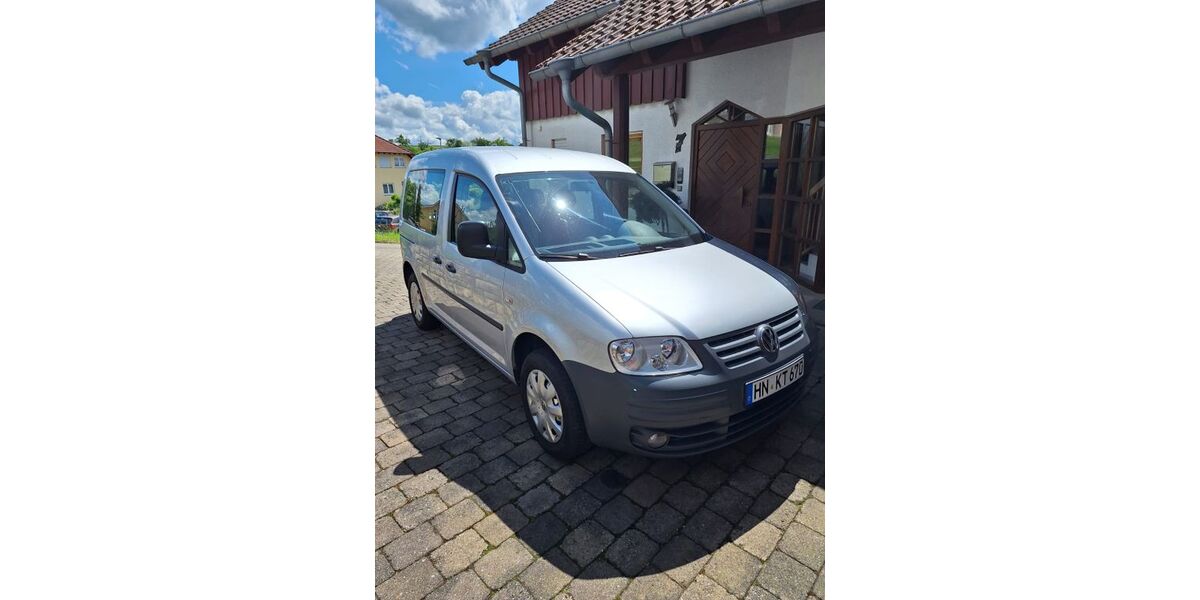 VW Caddy 162.000 km 5.900 &euro; Berlin 10435