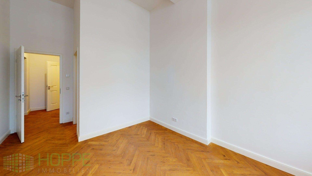 Schloss Siethen - Repräsentative Büro-, Kanzlei- oder Praxisräume in Seenähe 4 zimmer