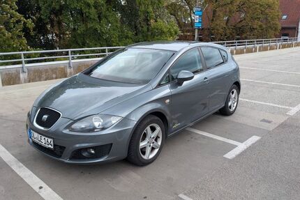 Seat Leon 77.600 km 7.490 &euro; Berlin 12051